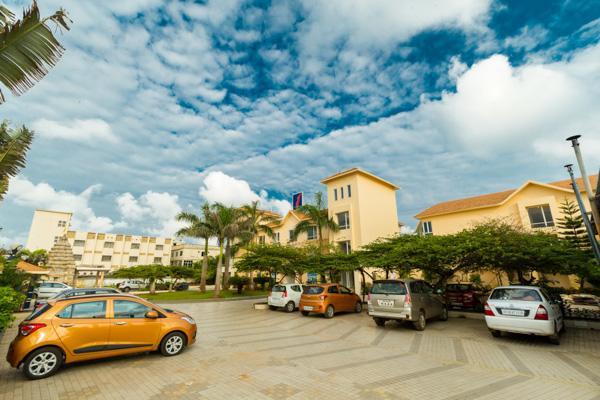 Empires Hotel Пури Экстерьер фото
