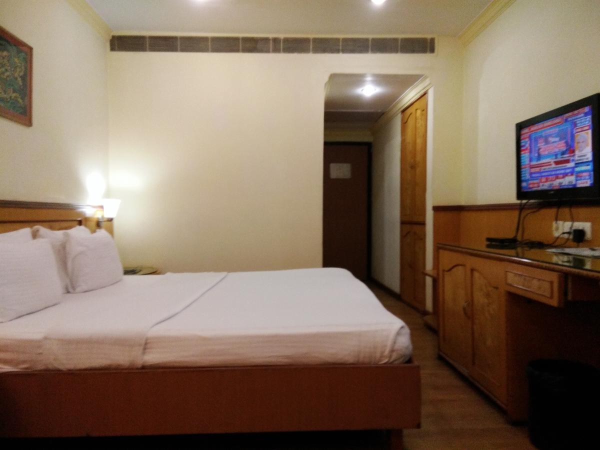 Empires Hotel Пури Экстерьер фото