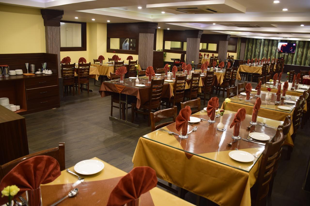 Empires Hotel Пури Экстерьер фото